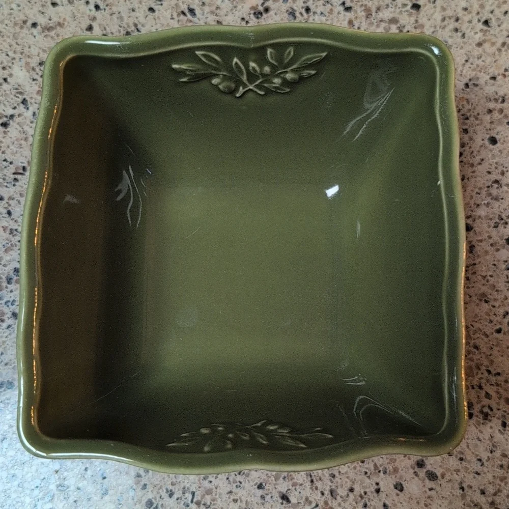 Sur La Table / Green Ceramic Olive Dish